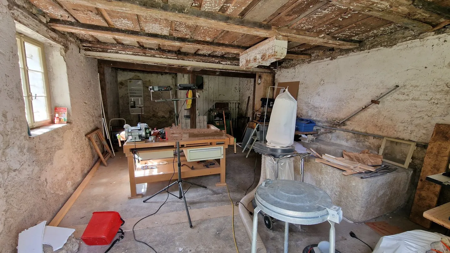 Projet de rénovation avec potentiel - Maison au bord du ruisseau, bâtiment classé - Photo 6 sur 11