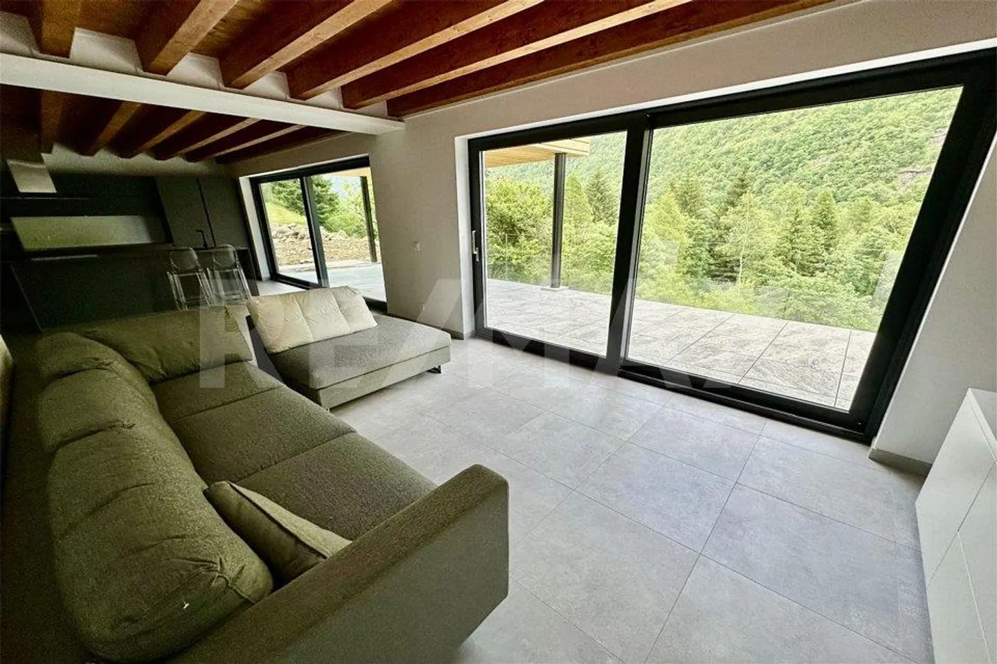 Belle villa au milieu de la nature plus terrain et permis de construire pour une deuxième villa - Photo 9 sur 13