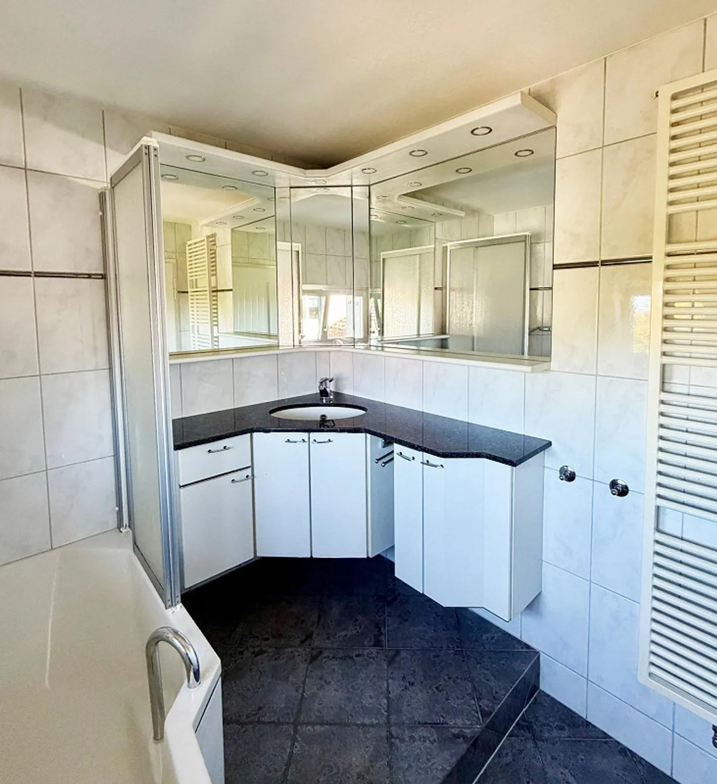 Charming, newly renovated house for garden lovers - Photo 8 of 13