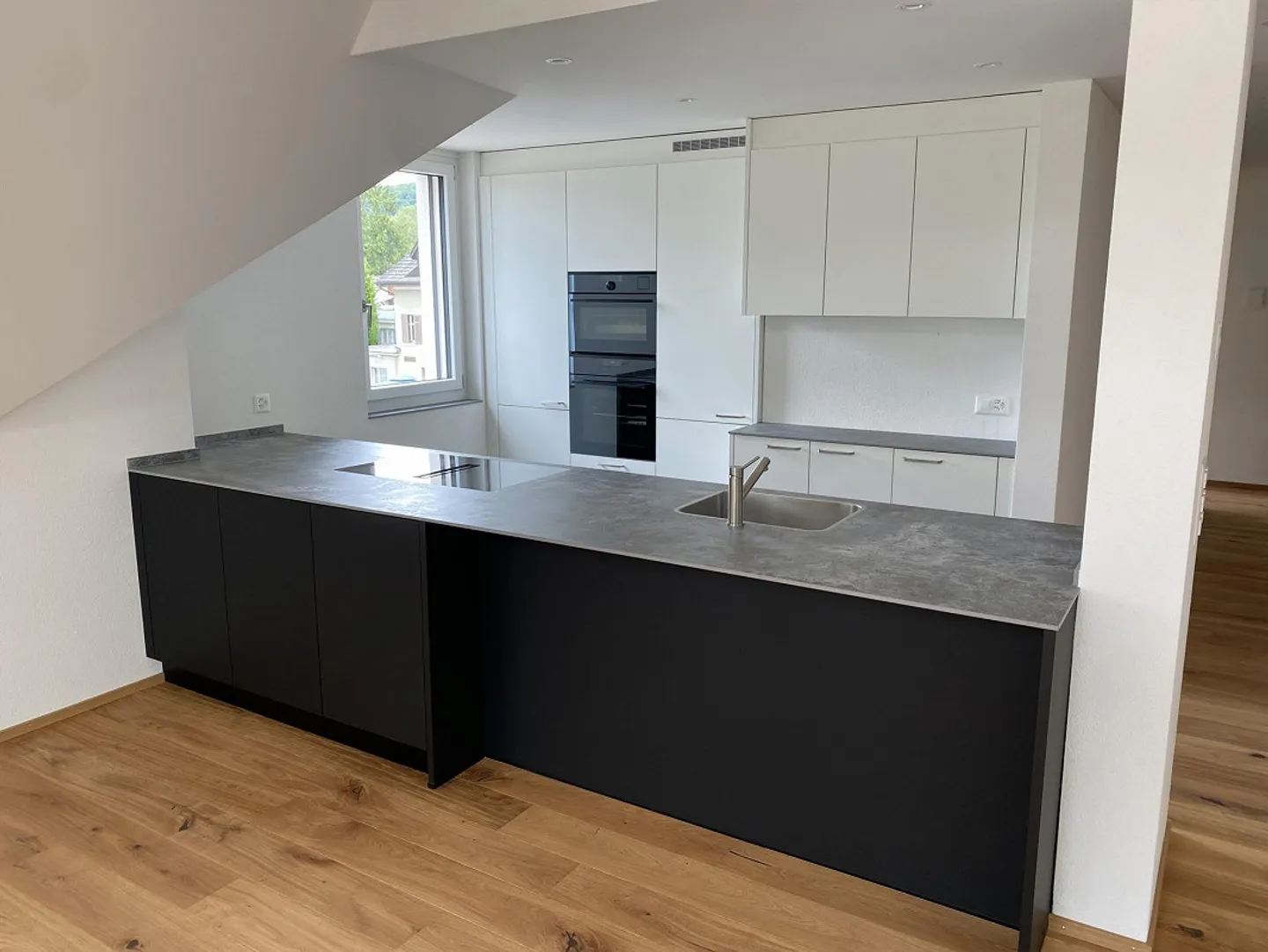 Exclusive 3.5-room penthouse apartment - Photo 2 of 4