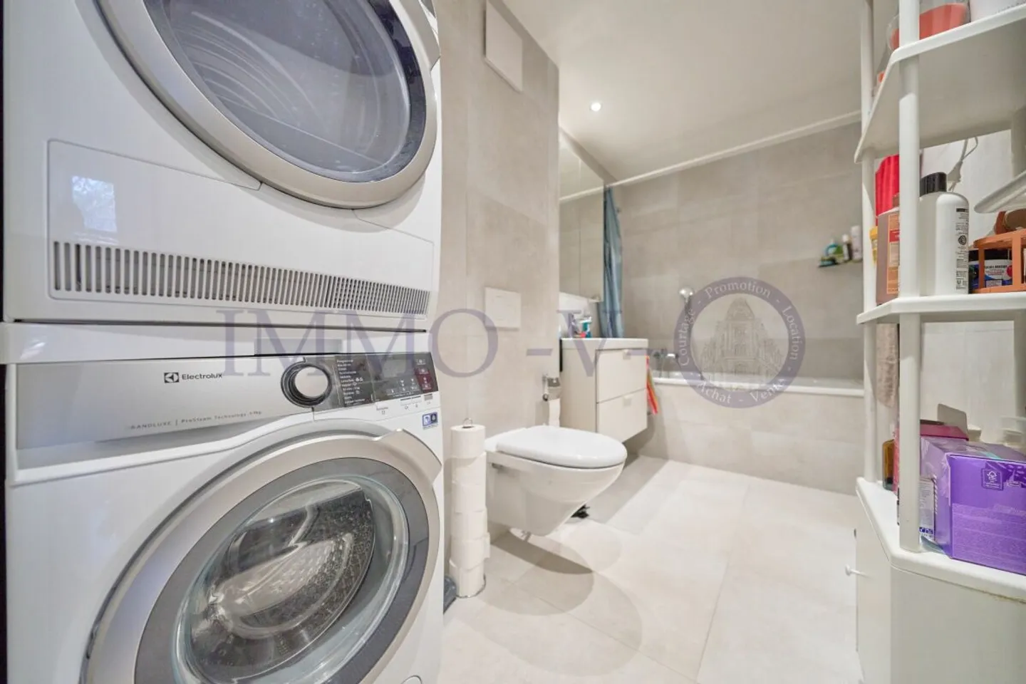 GERÄUMIGE HOCHWERTIGE WOHNUNG MIT BALKON-LOGGIA - Foto 8 von 8