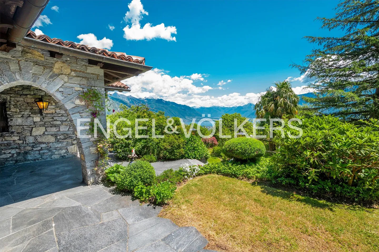 Oasis de tranquillité – Votre rêve tessinois avec vue sur le lac (15) - Photo 2 sur 25