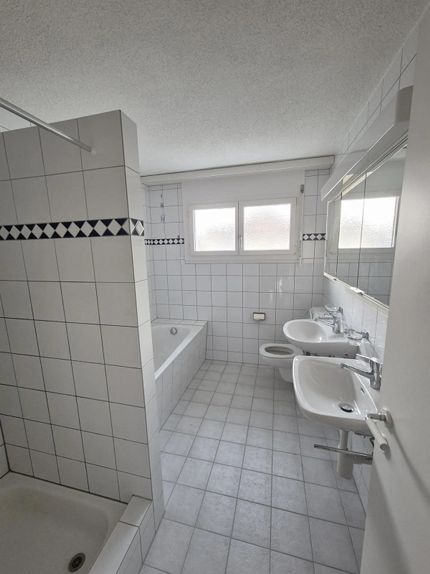 Appartamento luminoso 3.5 locali - Foto 9 di 11