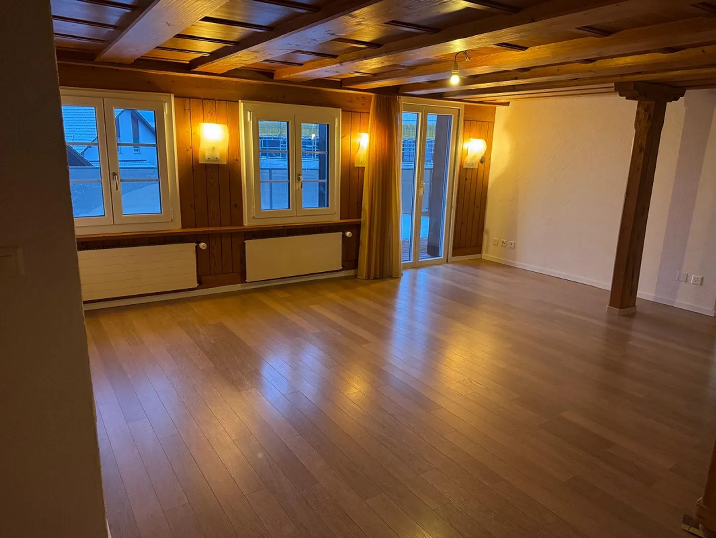 Attractive 4.5 Room Apartment - Photo 2 of 11