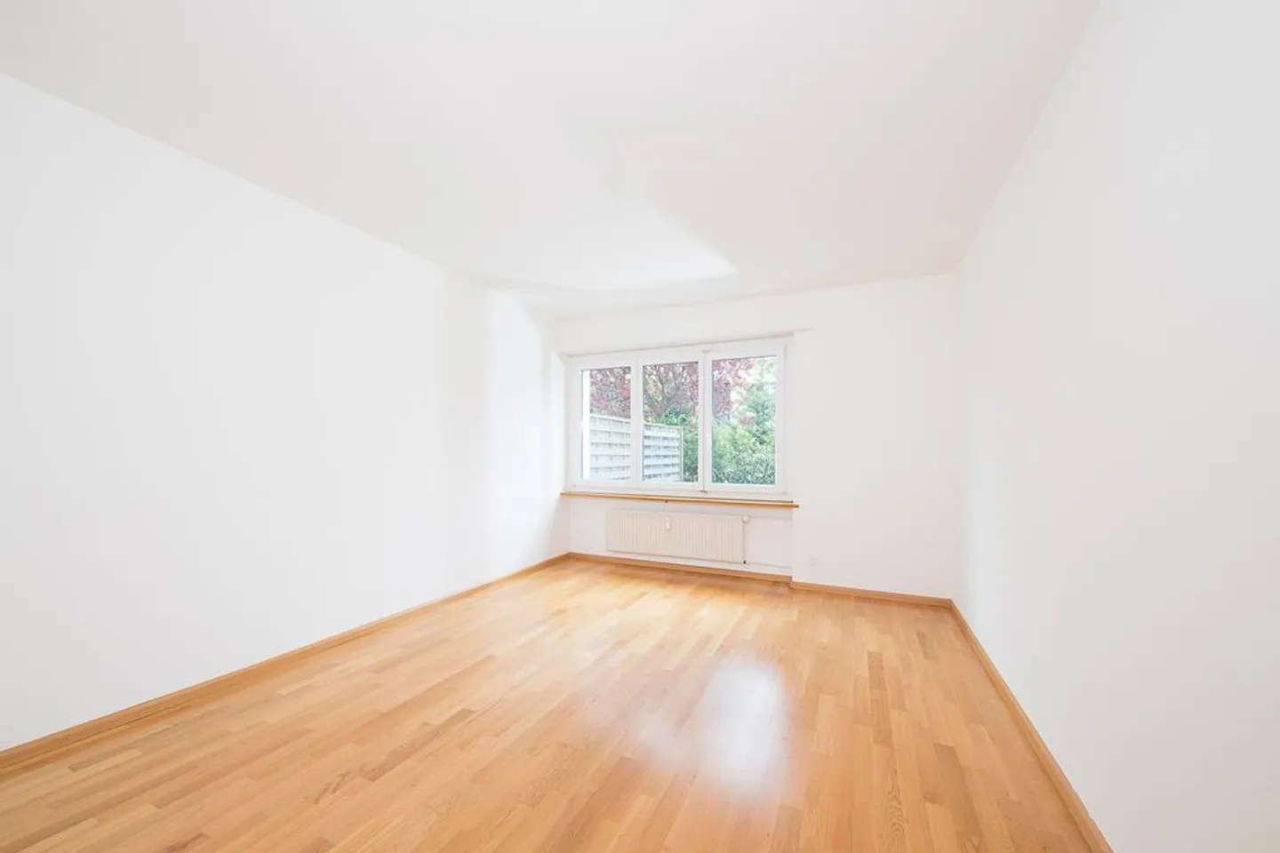 Quietly Located 4-Room Apartment with Garden Seating Area - Photo 5 of 9