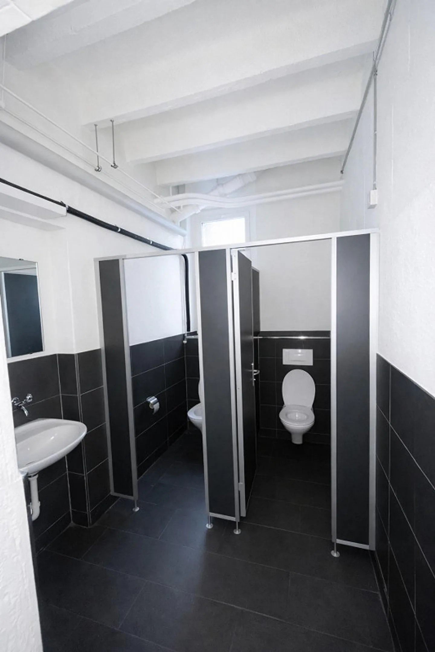 Versatile commercial space near the lake for rent! - Photo 6 of 9