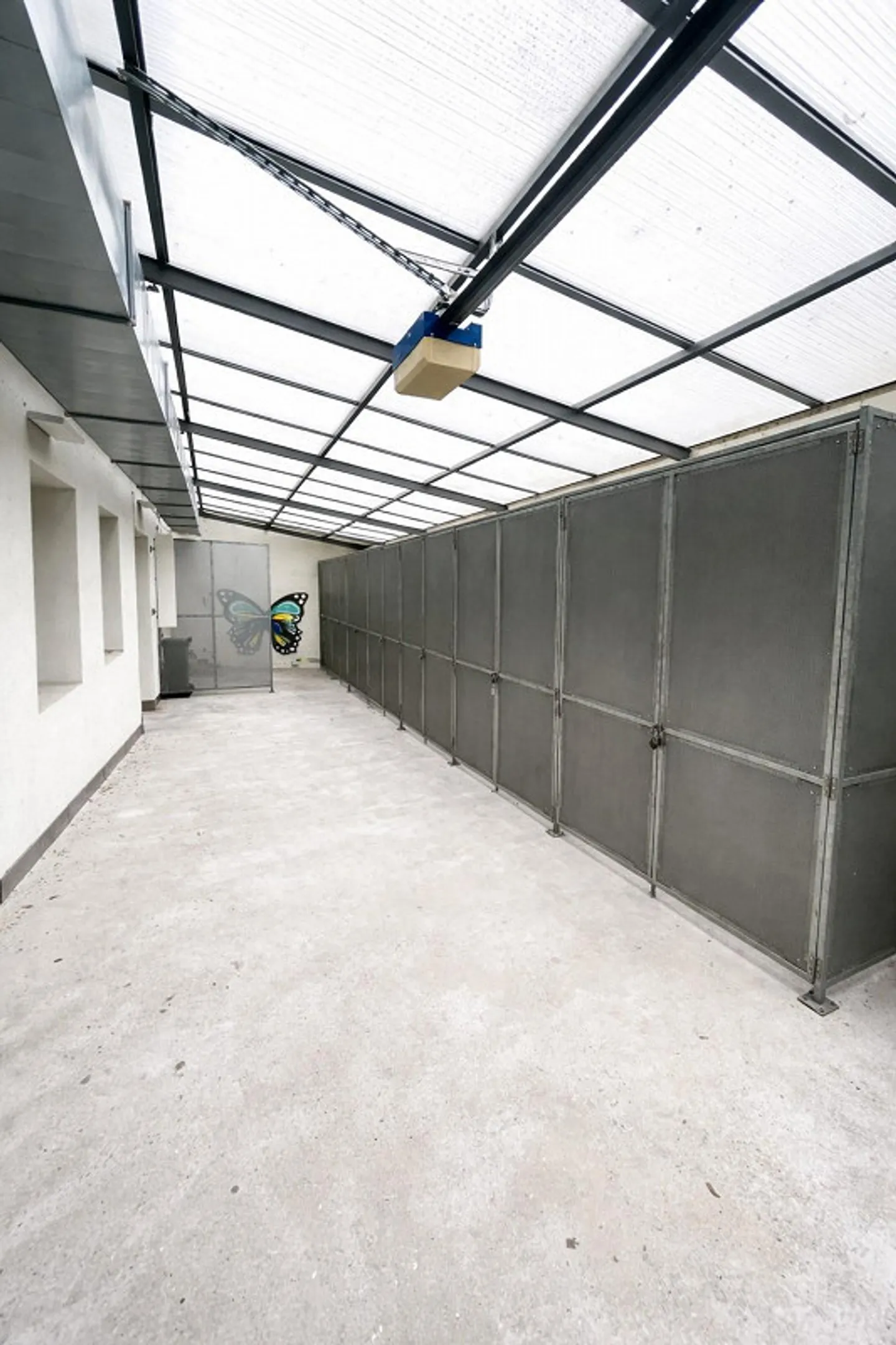 Versatile commercial space near the lake for rent! - Photo 7 of 9