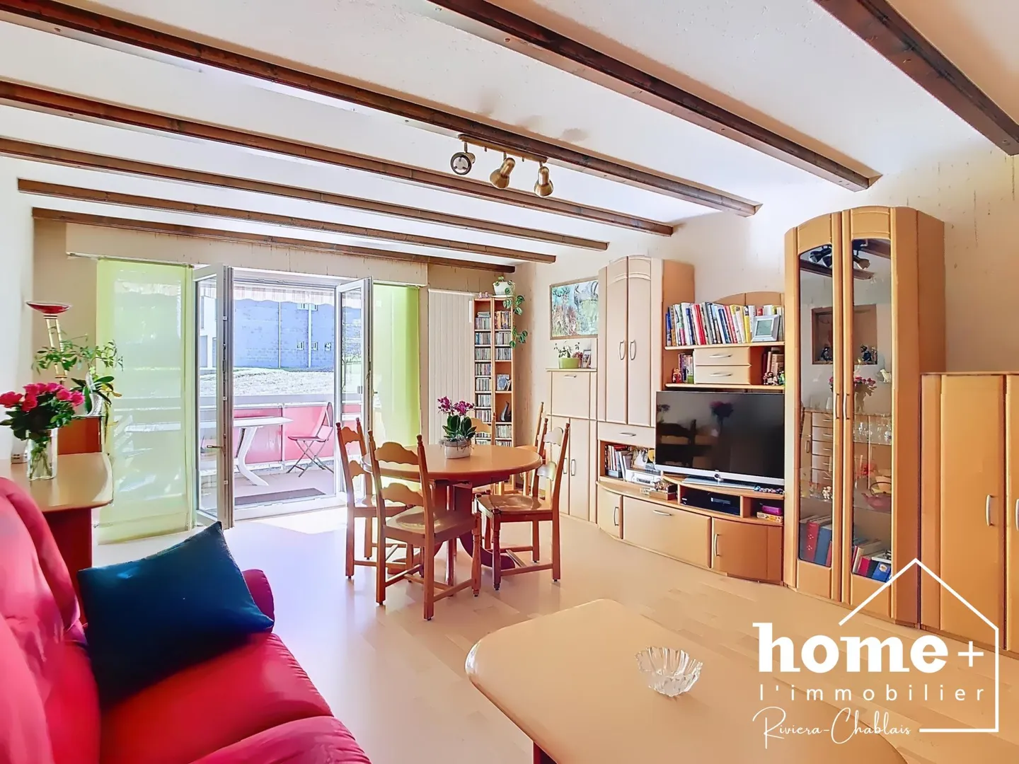 Charming 4.5 Room Apartment - Photo 2 of 11