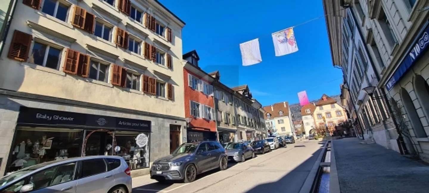 GRANDIO POTENZIALE IDEALMENTE SITUATO - Foto 2 di 6