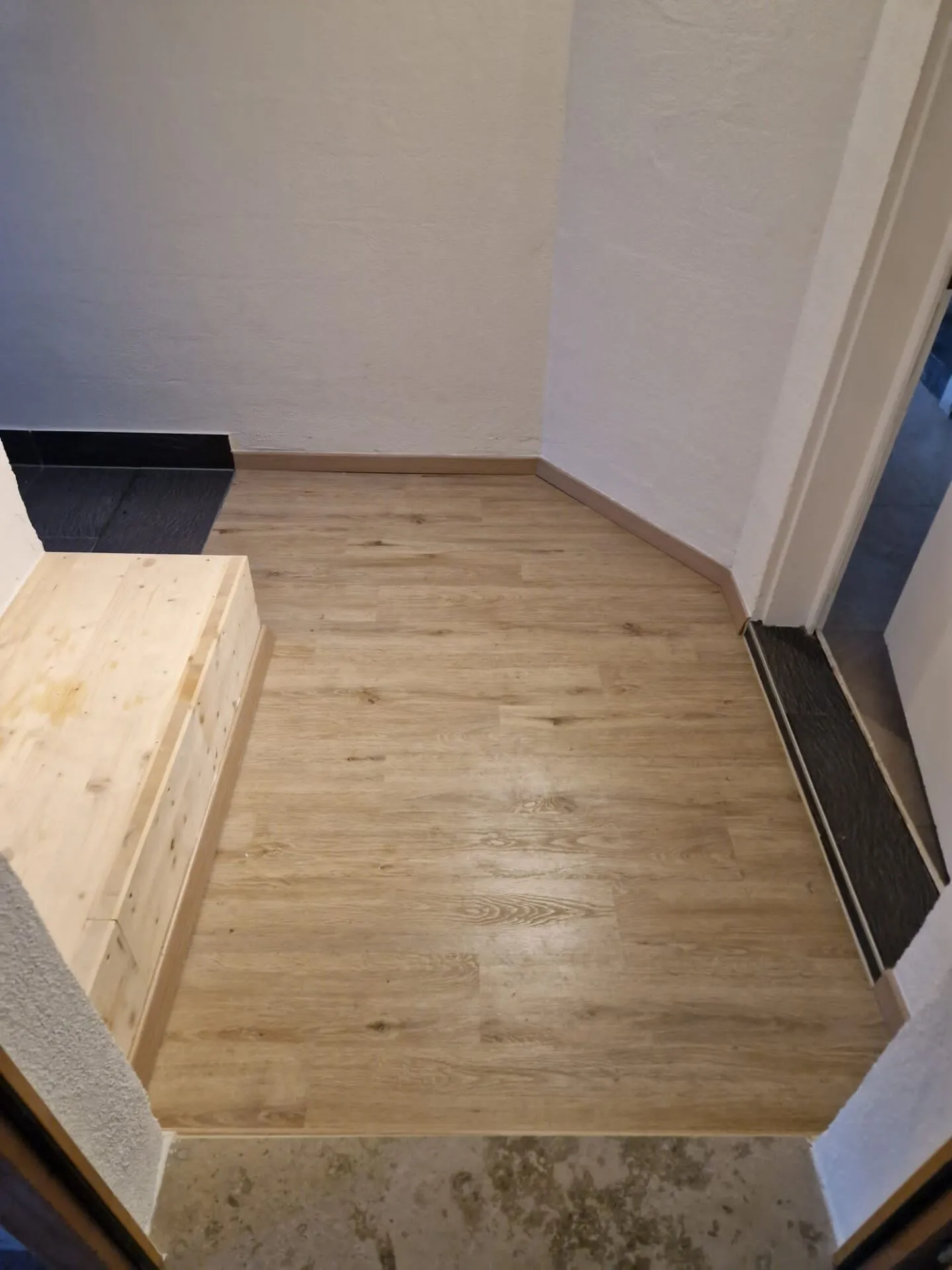 Helle Maisonette an ruhiger Lage mit Garage, Hobbyraum und Abstellplatz Kopie - Foto 7 von 11