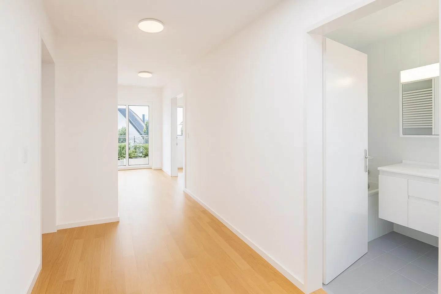 3.5-room penthouse apartment with large terrace - Photo 3 of 10