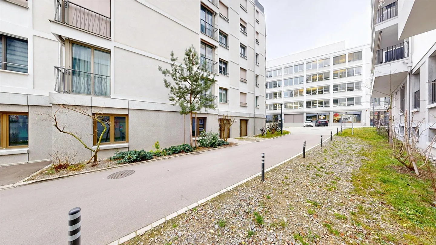 Zentral gelegene Büroflächen im beliebten Glasi-Areal Bülach - Foto 2 von 10