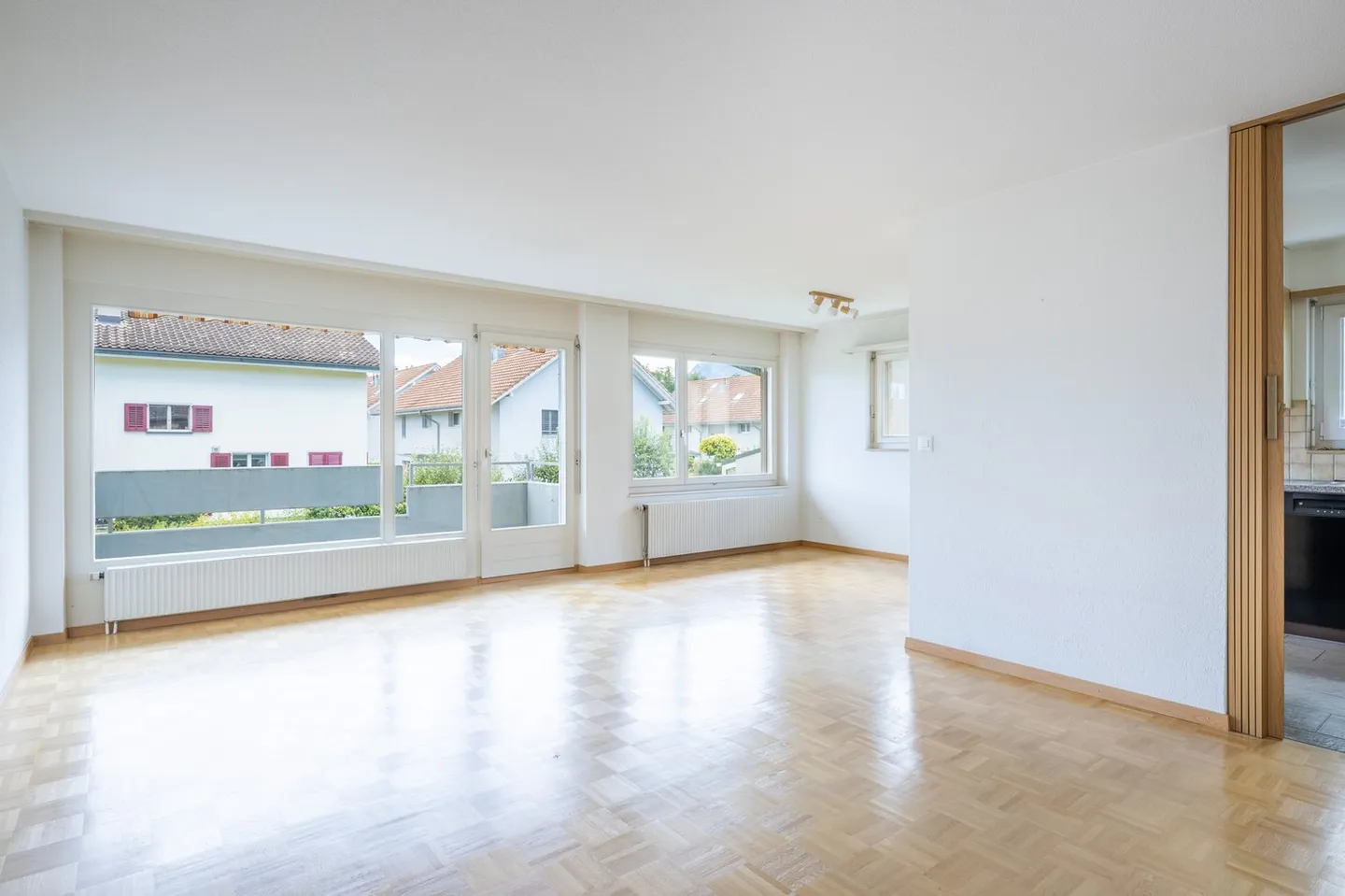 Room for New Perspectives - Your 4.5-Room Apartment for Well-Being - Photo 7 of 15