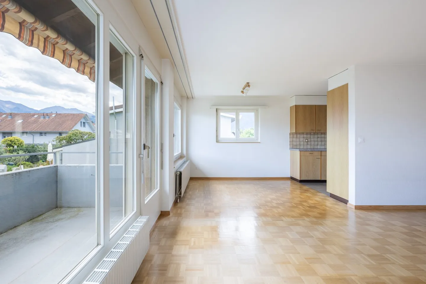 Room for New Perspectives - Your 4.5-Room Apartment for Well-Being - Photo 5 of 15
