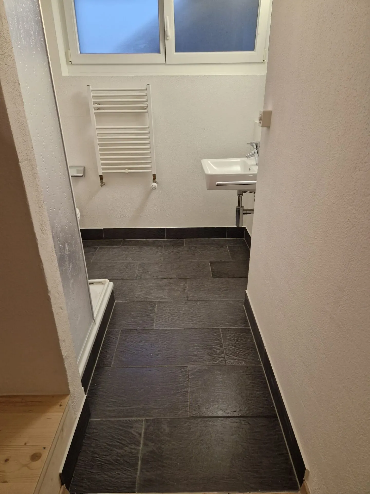 Helle Maisonette an ruhiger Lage mit Garage, Hobbyraum und Abstellplatz Kopie - Foto 10 von 11