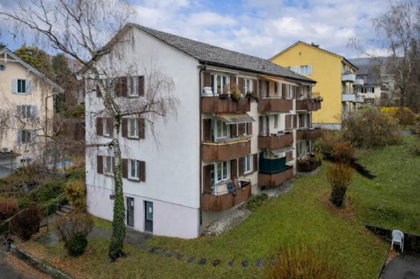 Casa plurifamiliare con 9 unità abitative - Foto 1 di 10