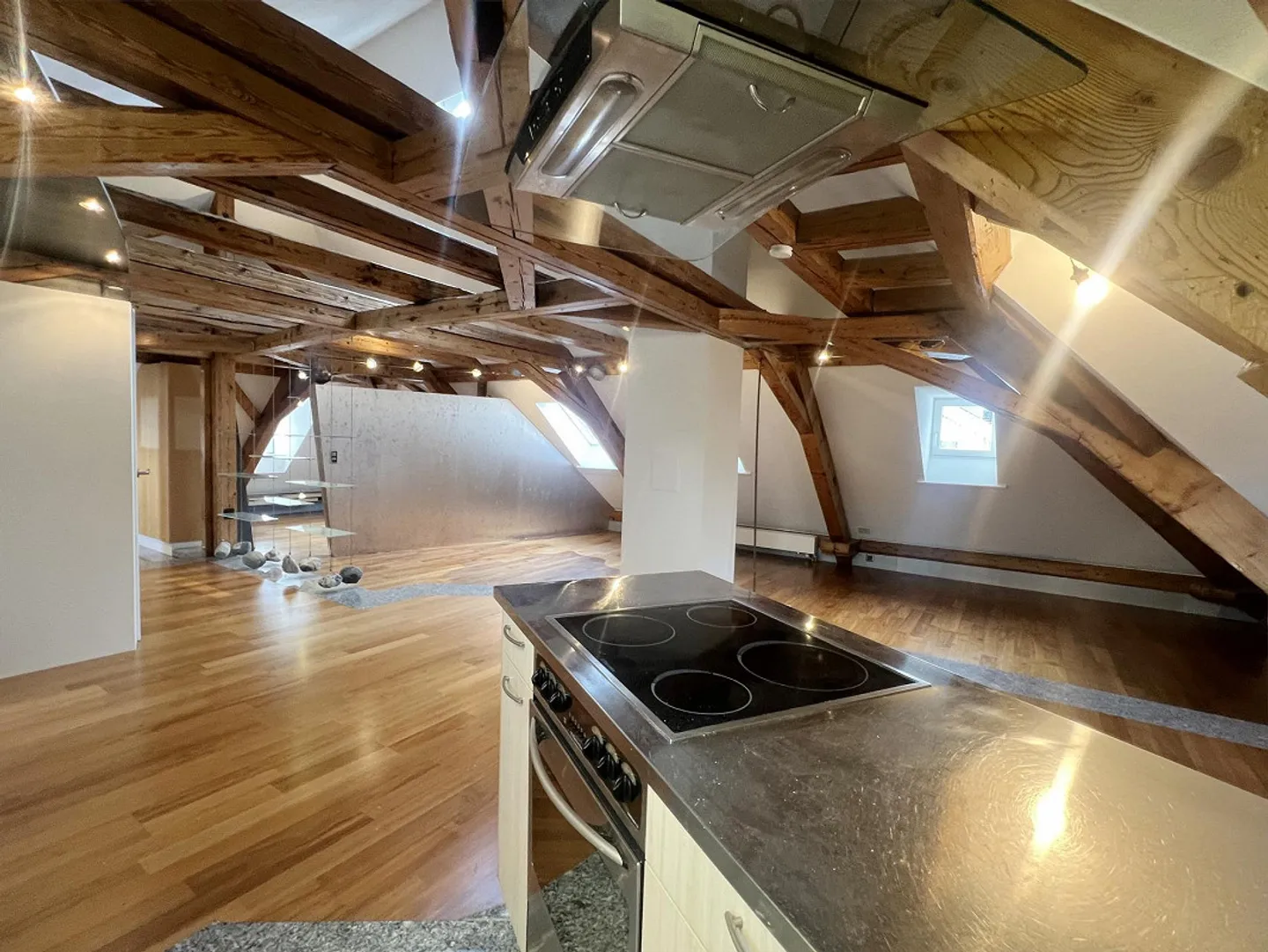 Beautiful penthouse apartment with a view - Photo 4 of 10