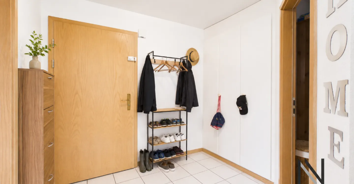 3,5 locali con giardino, balcone e 2 posti auto - Foto 11 di 12