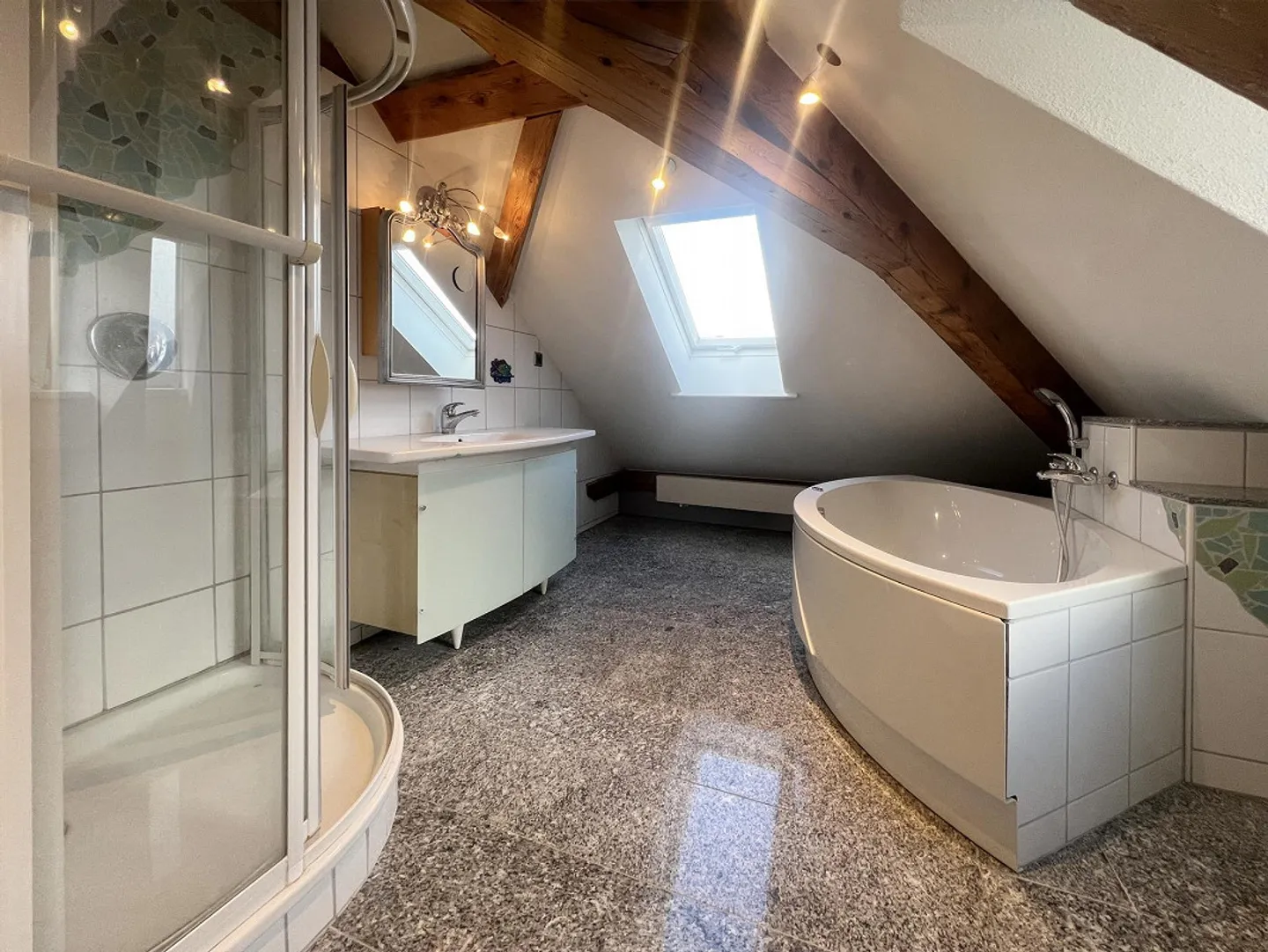 Beautiful penthouse apartment with a view - Photo 7 of 10