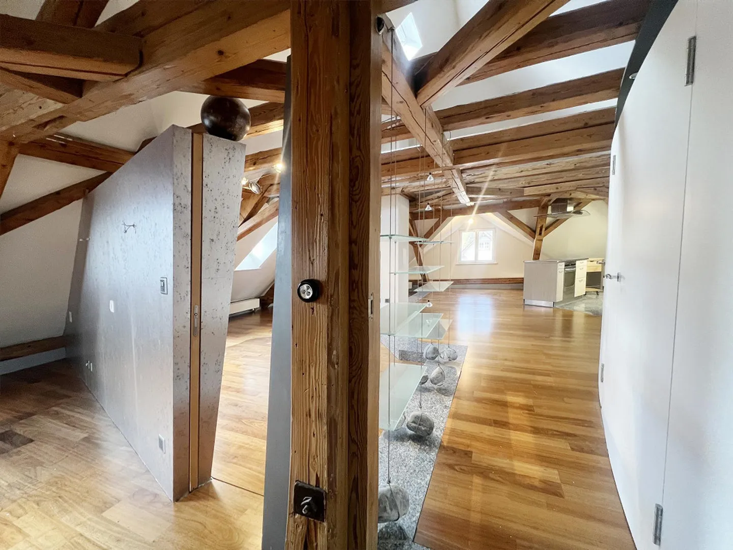 Beautiful penthouse apartment with a view - Photo 8 of 10