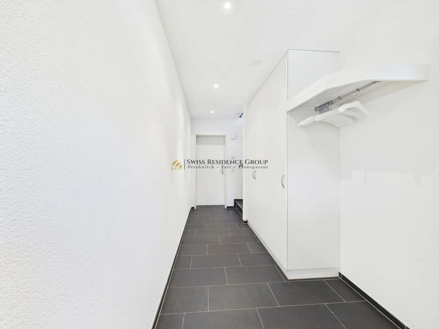 Exclusive 5.5-room townhouse in a sunny, quiet location - Photo 3 of 16