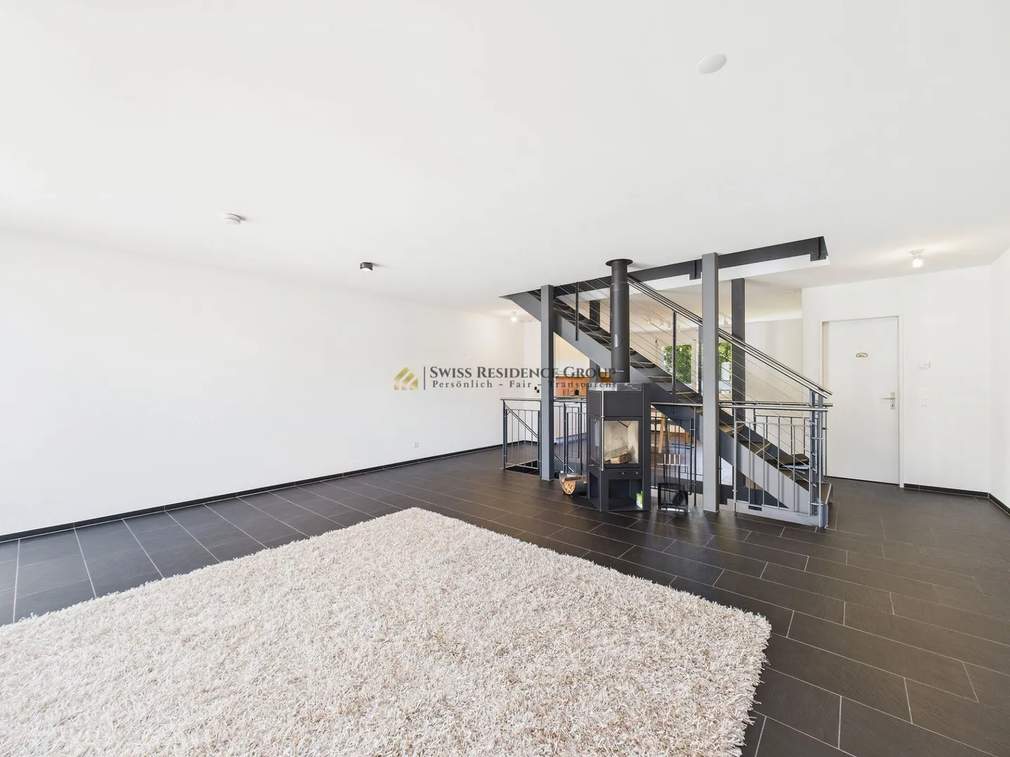 Exclusive 5.5-room townhouse in a sunny, quiet location - Photo 5 of 16