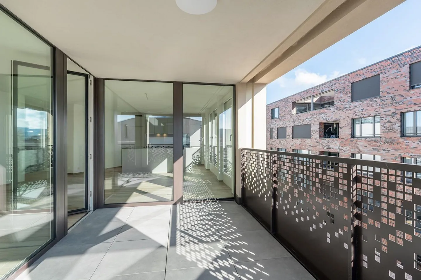 Exclusive Living in New Building – High-Quality 4.5-Room Apartment - Photo 7 of 9
