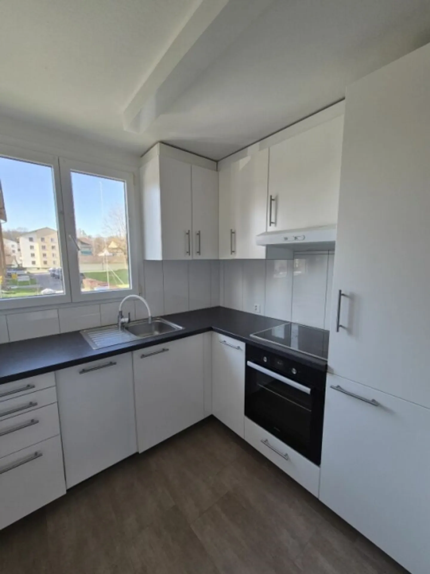 Apartment for rent - Photo 2 of 10