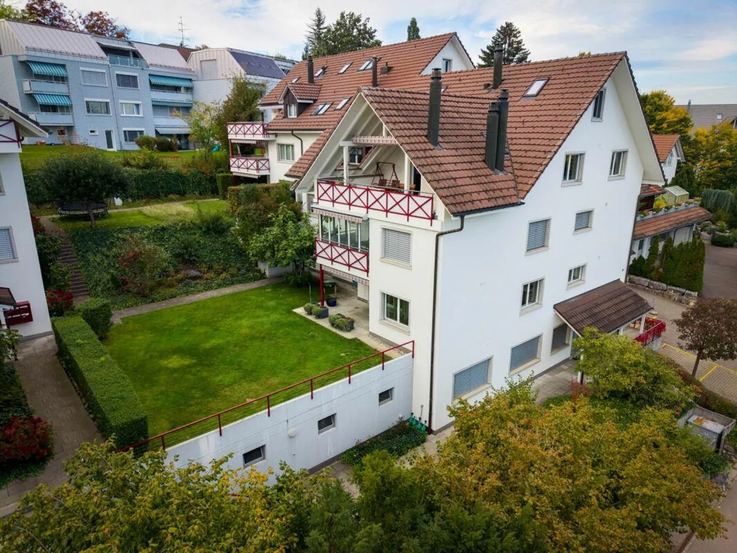 Living with certain advantages - Photo 12 of 12