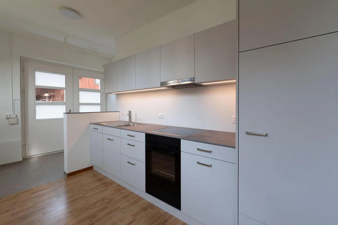 Appartement Loft Charmant au Cœur de Mettmenstetten - Photo 2 sur 5