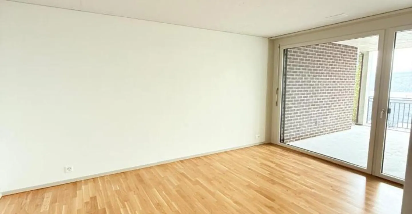Modern Living in Horgen Oberdorf! - Photo 3 of 4