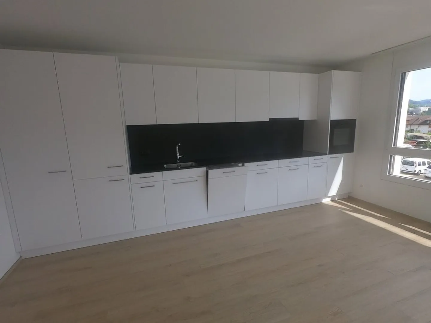 Moderne 3.5-Zimmerwohnung mit Blick ins Grüne - Foto 3 von 7