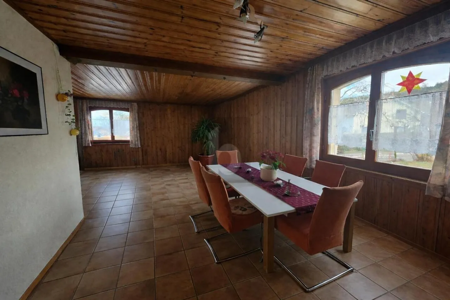 EINFAMILIENHAUS MIT GROSSEM GARTEN - Foto 5 von 6