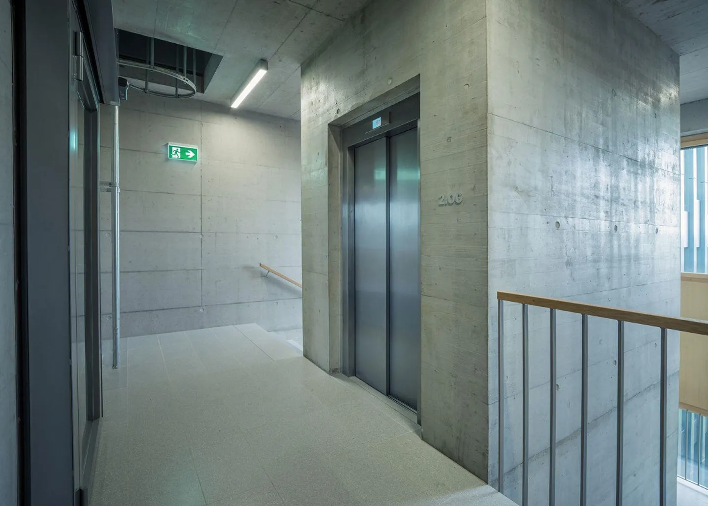 Extraordinary Office Concept 438 m² in Hagendorn! - Photo 8 of 10