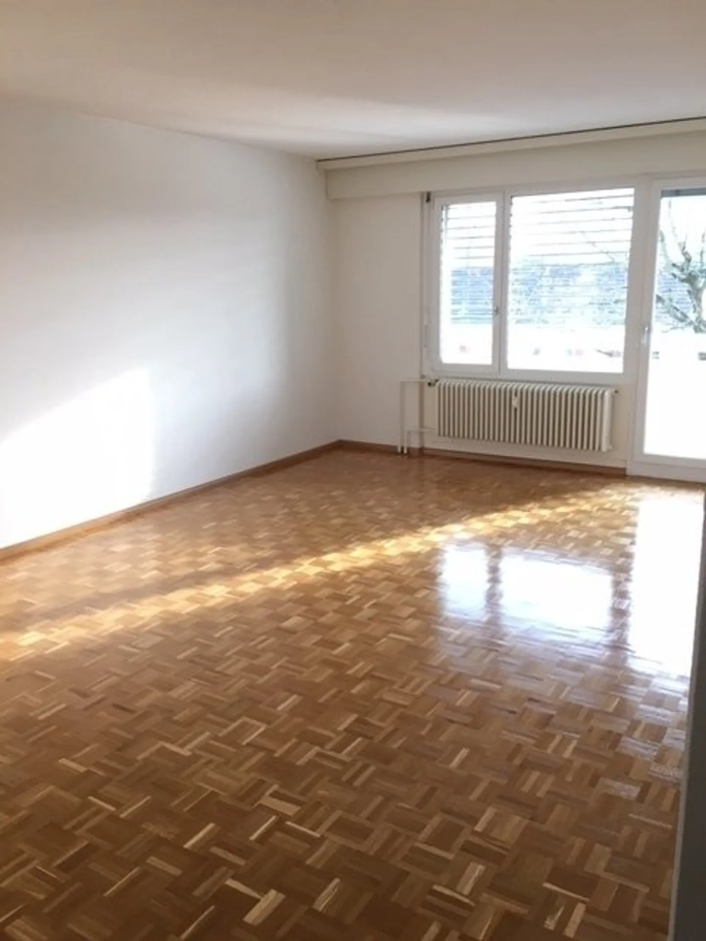 Appartamento 3 locali soleggiato in posizione tranquilla - Foto 2 di 8