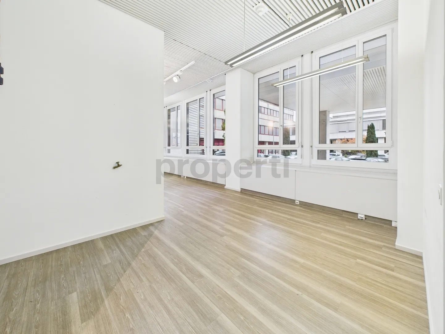Spacious Office Space in Opfikon - Working Near the Airport - Photo 10 of 12