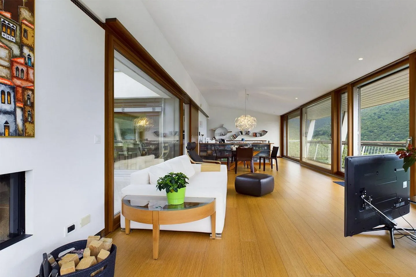 Design Villa im Grünen von Arogno - Traumhafter Panoramablick! - Foto 5 von 13