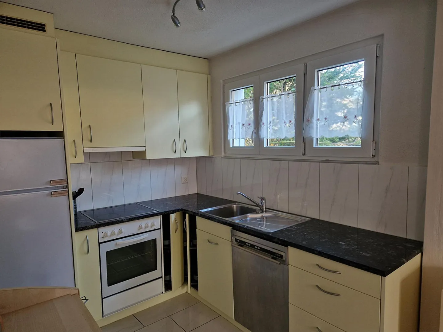 Maison individuelle avec charme ancien - Photo 4 sur 12