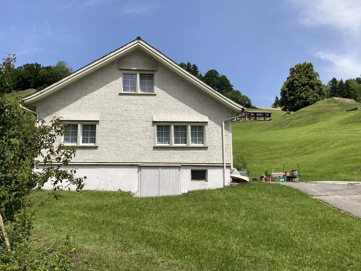 Section de maison avec jardin - Photo 1 sur 14