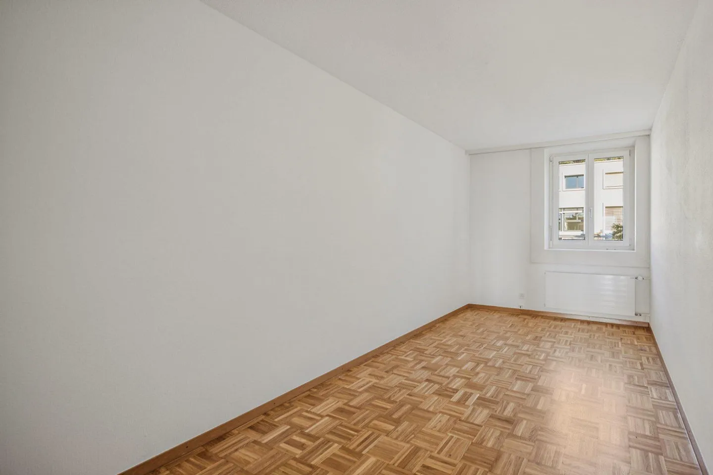 3.5 stanze in un quartiere tranquillo e verdeggiante - Foto 8 di 11