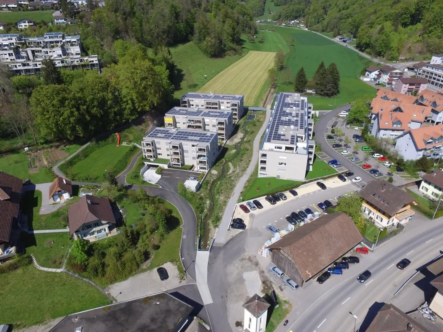 Outdoor parking space for rent - Photo 2 of 2