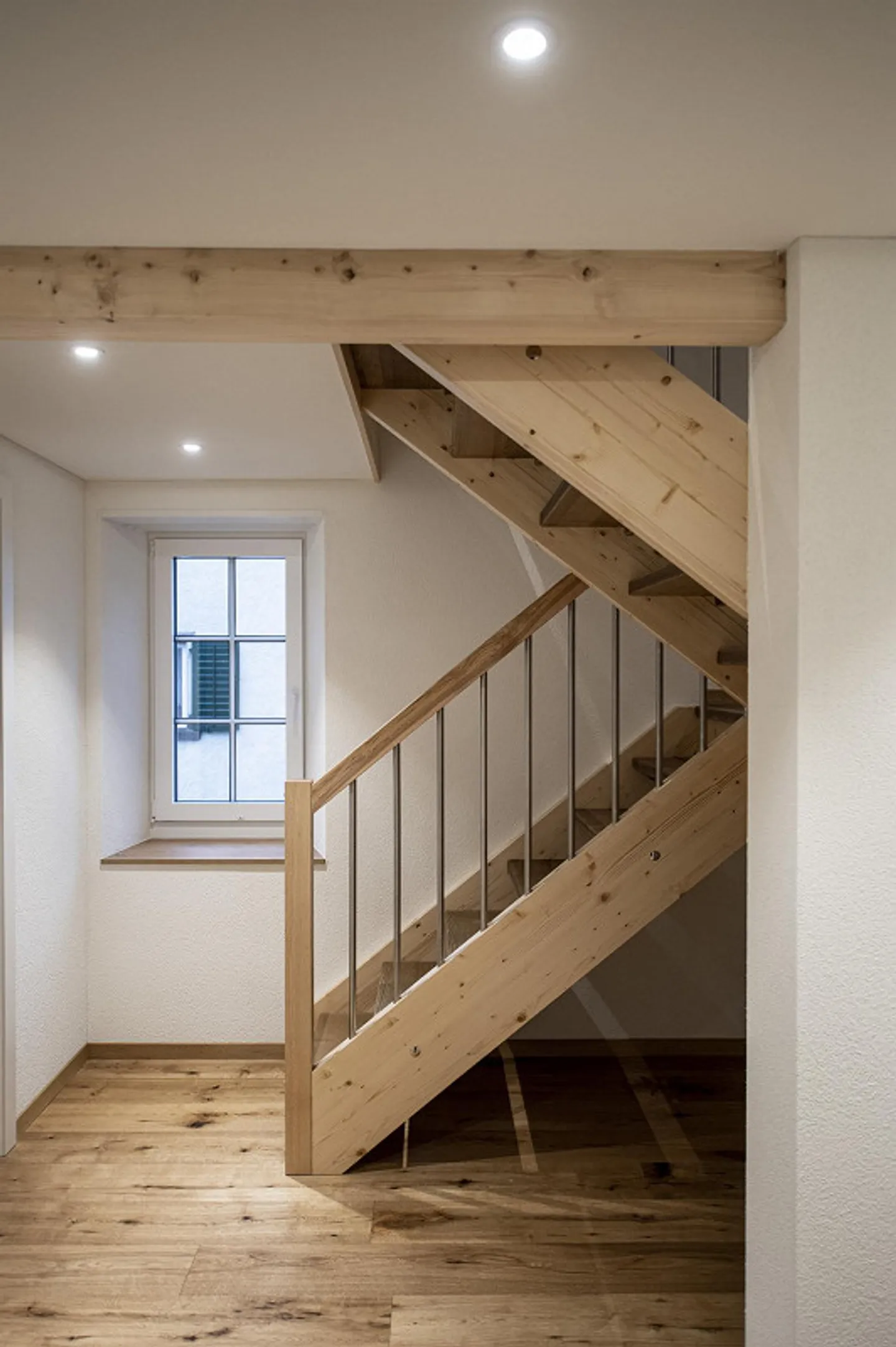 Moderno appartamento di 5.5 stanze su tre piani - Foto 1 di 13
