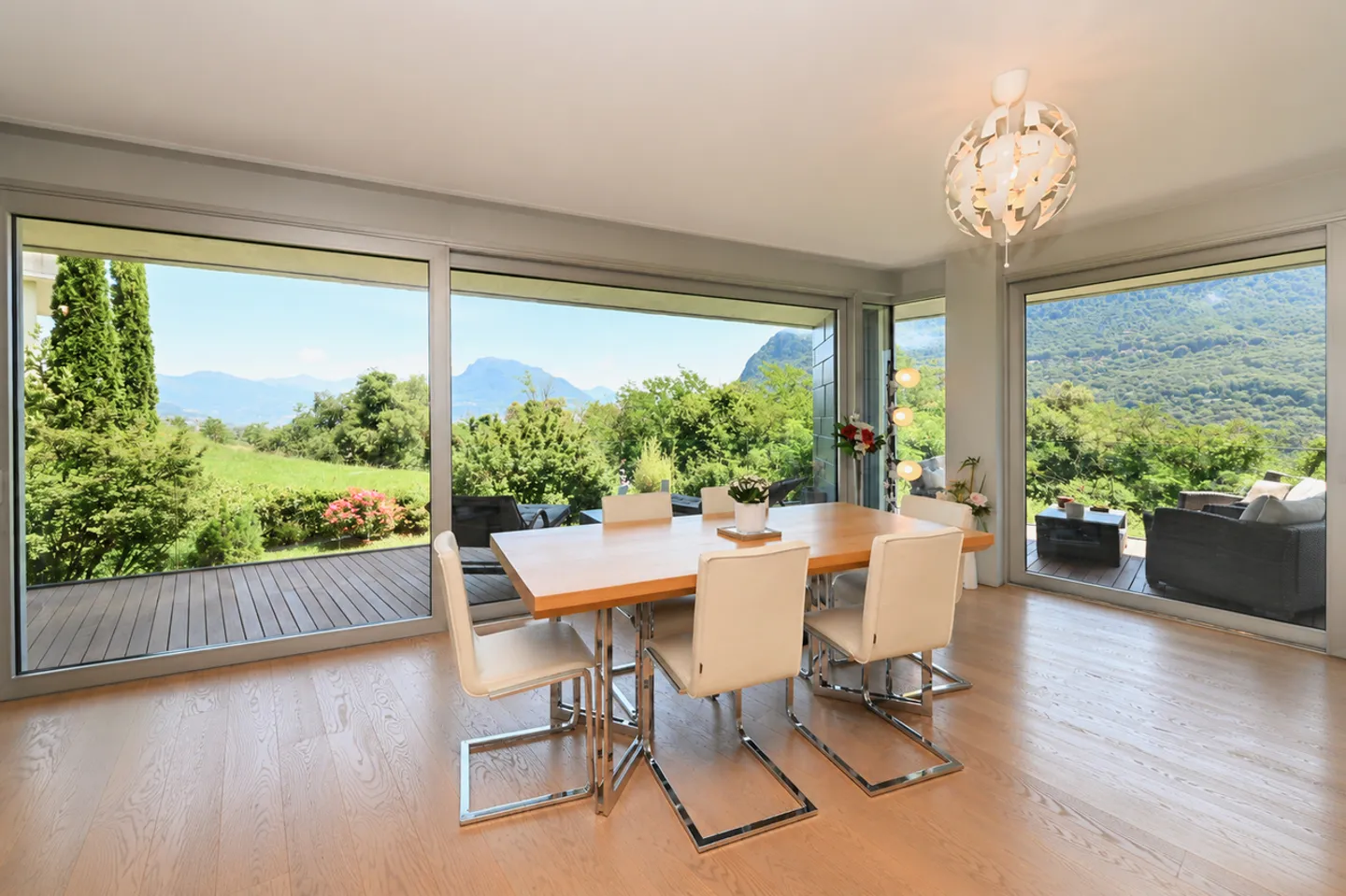 Elegant Apartment in Montagnola - Photo 10 of 26