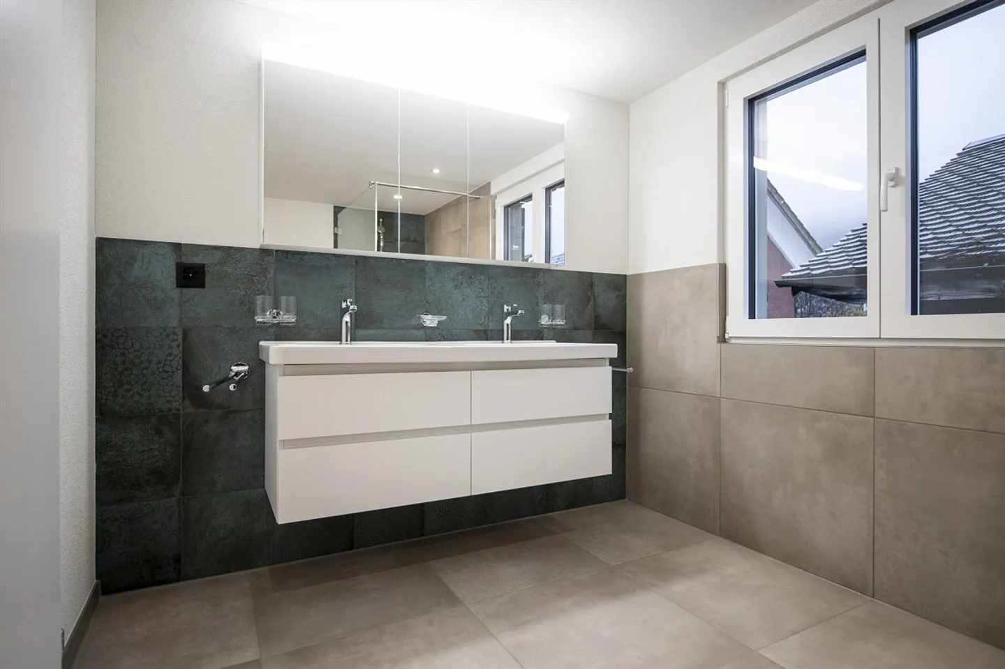 Moderno appartamento di 5.5 stanze su tre piani - Foto 6 di 13