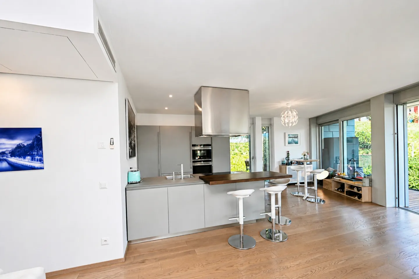 Elegant Apartment in Montagnola - Photo 13 of 26