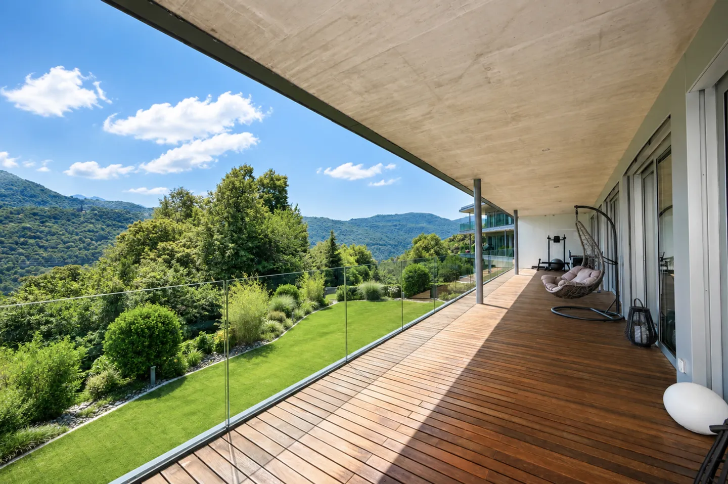 Elegant Apartment in Montagnola - Photo 6 of 26