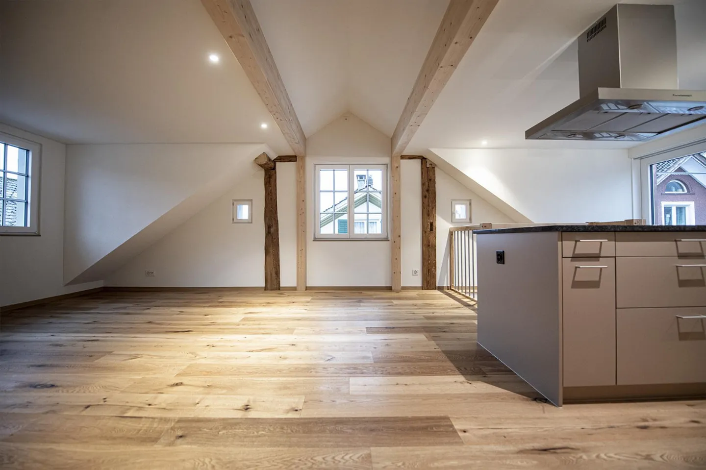 Moderno appartamento di 5.5 stanze su tre piani - Foto 9 di 13
