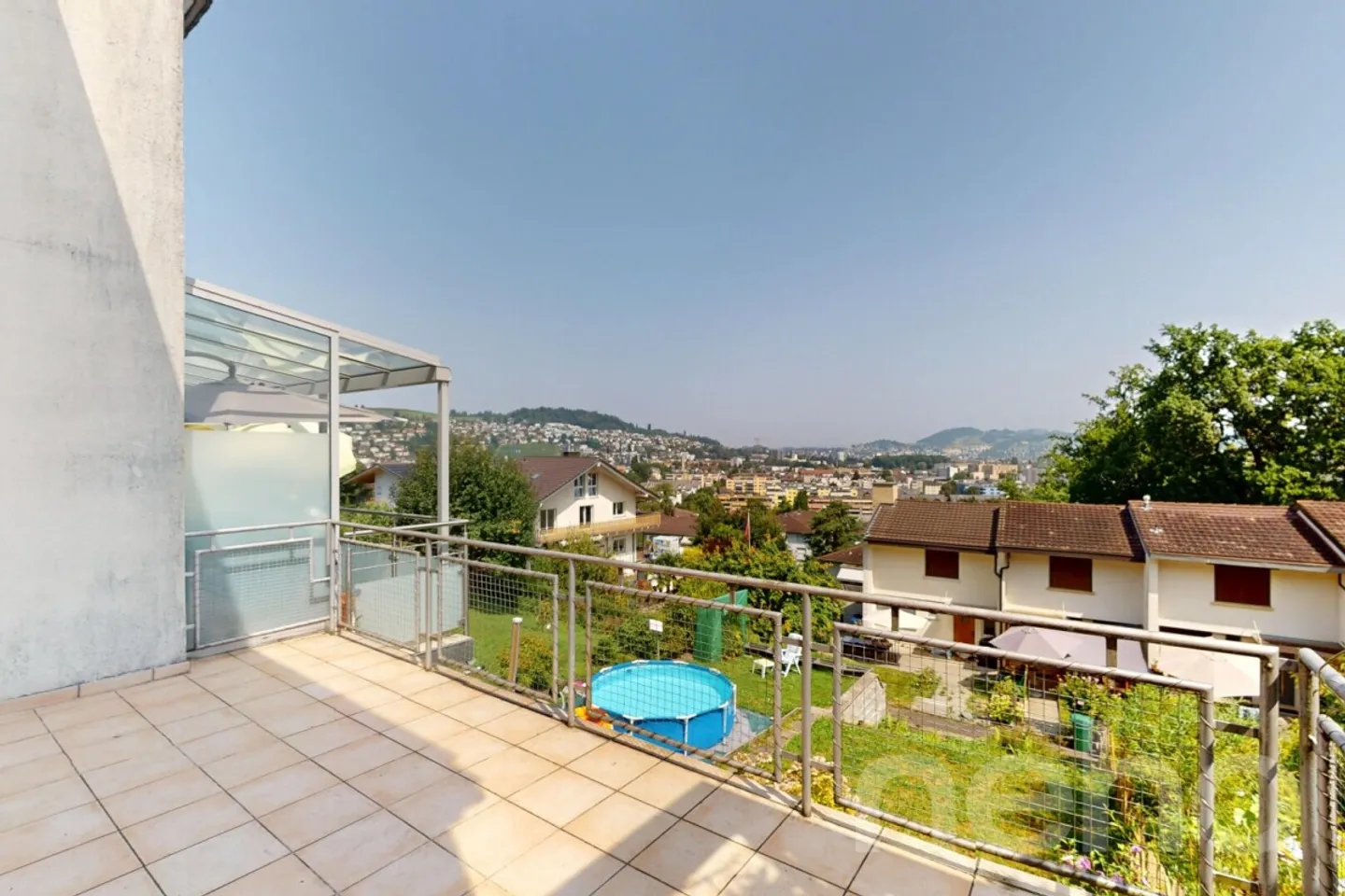 Stepped house for sale - Photo 1 of 12