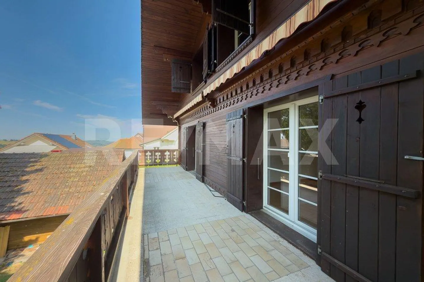 Magnificent large chalet offering great potential in the heart of Giffers - Photo 11 of 13