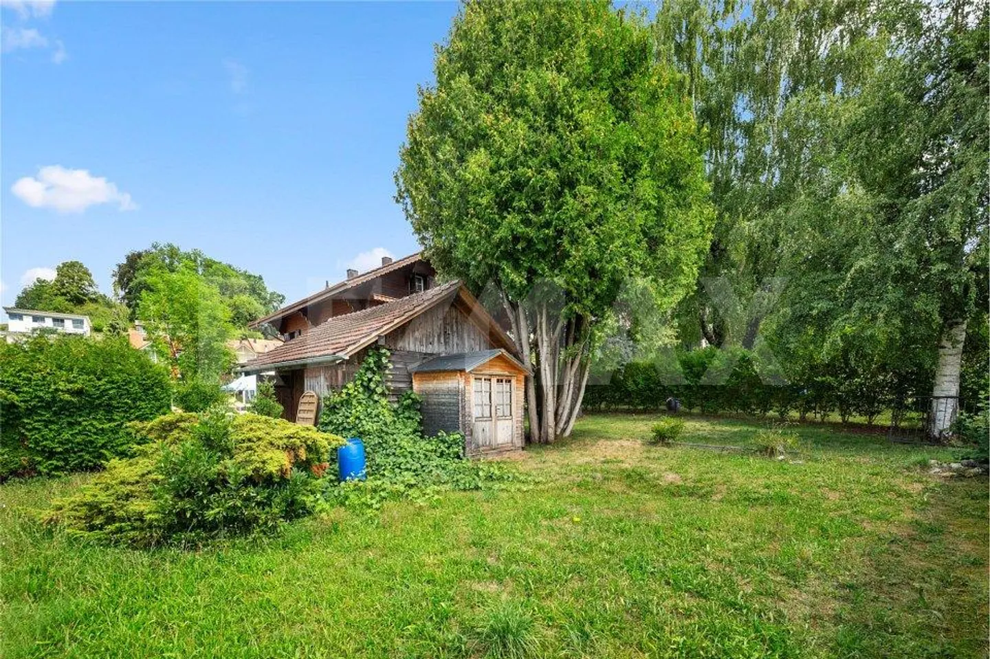 Magnificent large chalet offering great potential in the heart of Giffers - Photo 7 of 13